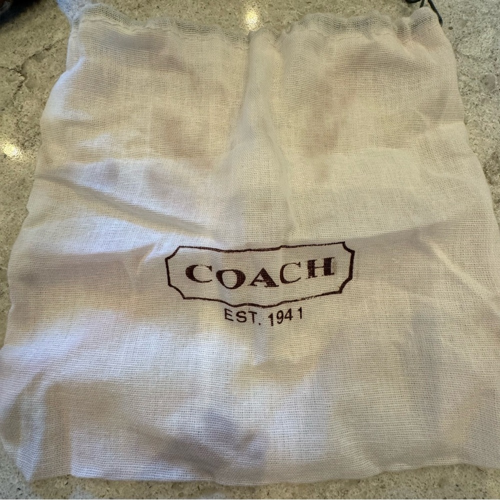 White, signature, Coach, clamshell sunglasses case. - Picture 3 of 7
